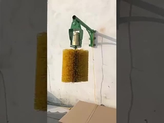 横向き位置 PP ナイロン 牛の自動擦りブラシ